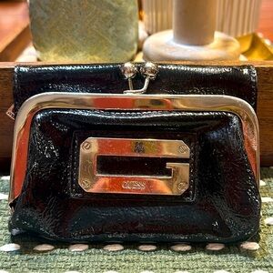 💥2/$10 
GUESS original Kiss-lock wallet. Black Patent Trifold